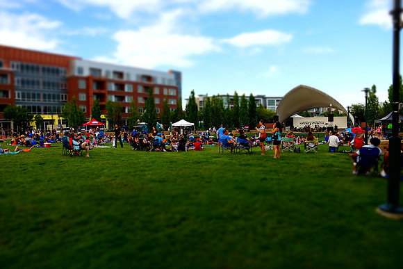 CONCERT ON THE GREEN | STAPLETON MCA | 1215 PHOTO
