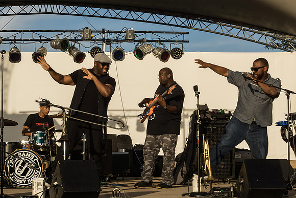 CONCERT ON THE GREEN | STAPLETON MCA | 1215 PHOTO